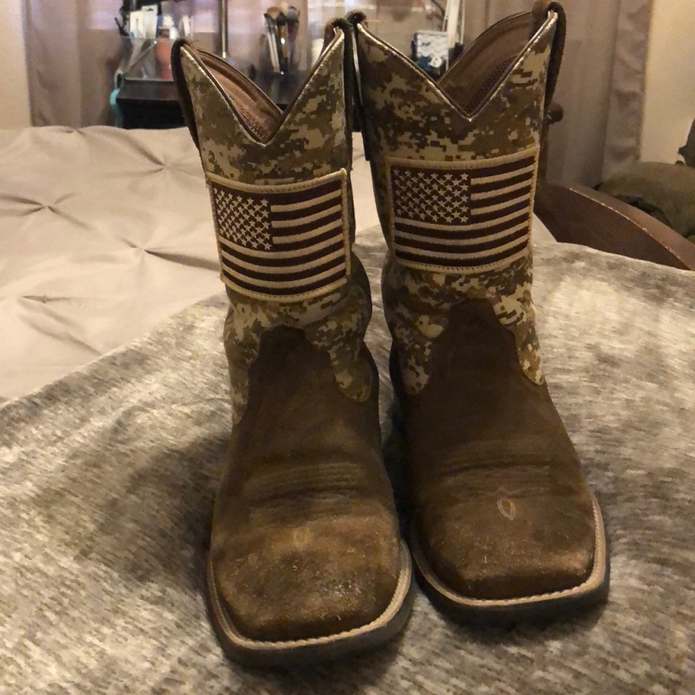 Men’s Ariat boots